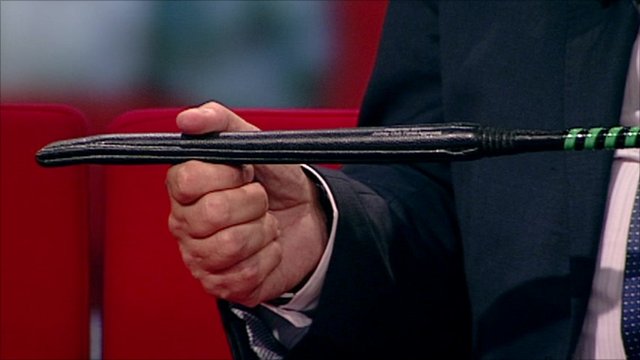 2022年國際馬壇大事回顧（5），用鞭制度漸趨嚴謹，多打一鞭騎師即停賽