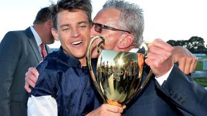 沒有什麼比父親來自祝賀更高興。 Source: Jay Town/HeraldSun