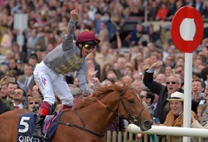 GALILEO GOLD with Frankie Dettori wins 2000 Guineas at Newmarket 30-4-16.