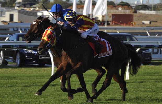 20160611_Under_the_Louvre