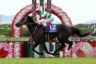 [快訊]雍容白荷勇奪大一番，春秋大賽稱霸