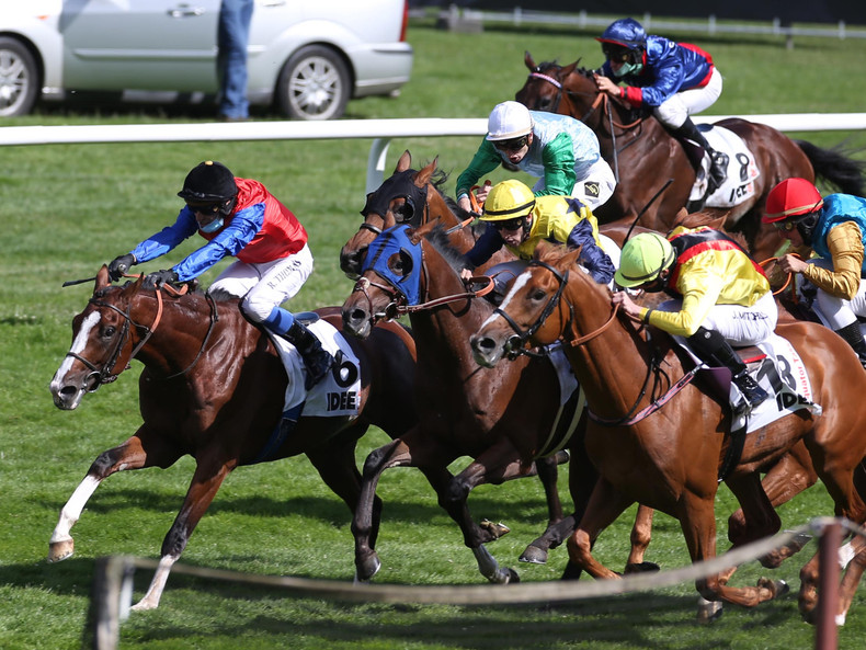 德國打吡，In Swoop混戰中突圍而出