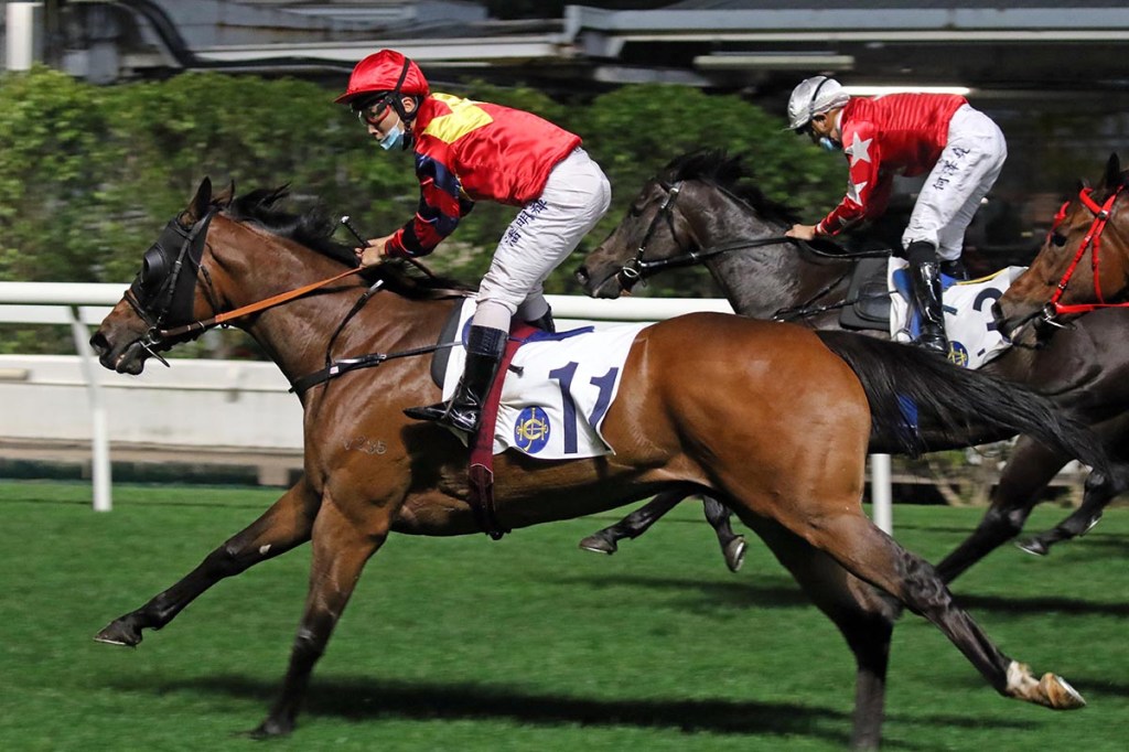 每日賽馬晚報（2021年3月11日），旅遊拿督在港首勝到手，伊雅樂案拍攝者同樣被罰一年