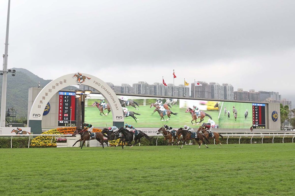 2020-21年香港馬壇大事回顧，國際賽頂班馬交棒中還是青黃不接？