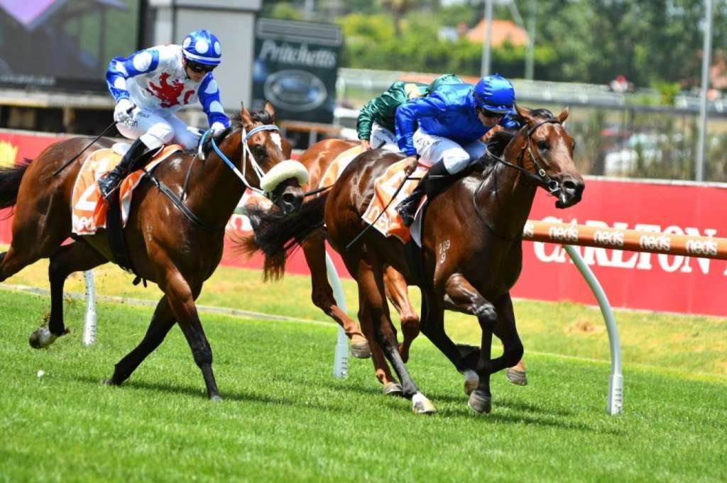 每日賽馬晚報（2022年1月26日），凱旋門大賽贊助延長至2027年，去年10月離世的British Idiom今年才被知道