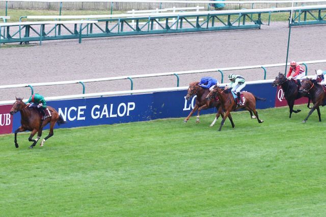 法國打吡大賽，奮蹈厲大勝而回