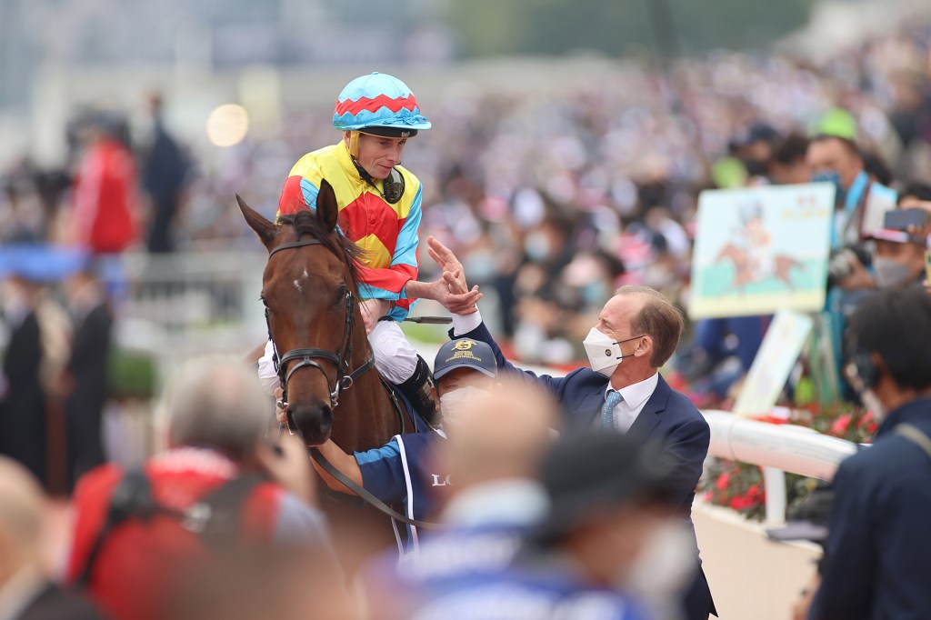 香港短途錦標，福逸回勇保持勁勢