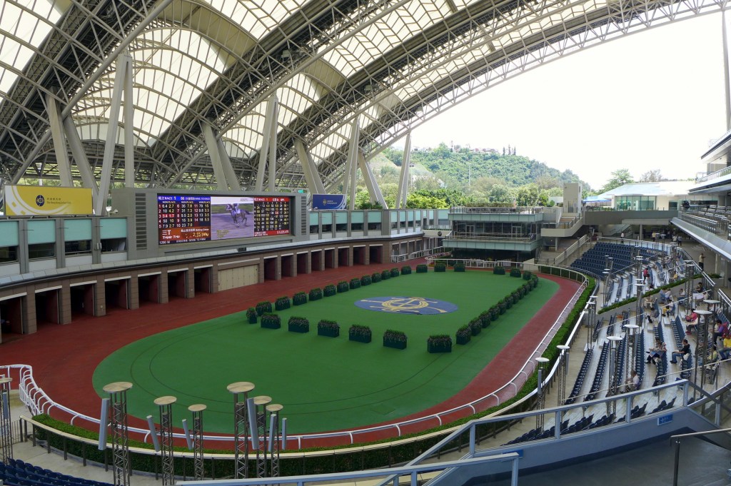 沙田馬場可長期作為藝人舞台表演