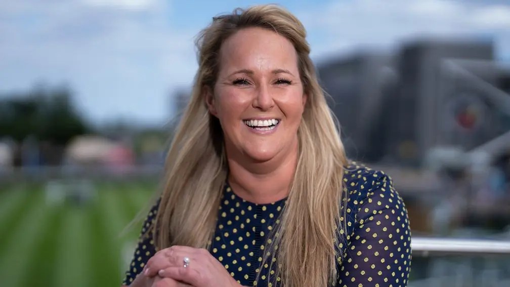 每日賽馬晚報（2025年2月4日），🇬🇧🇫🇷莫鳳儀將練馬師基地改為法國，🇦🇺O’Ole挑戰藍鑽石錦標