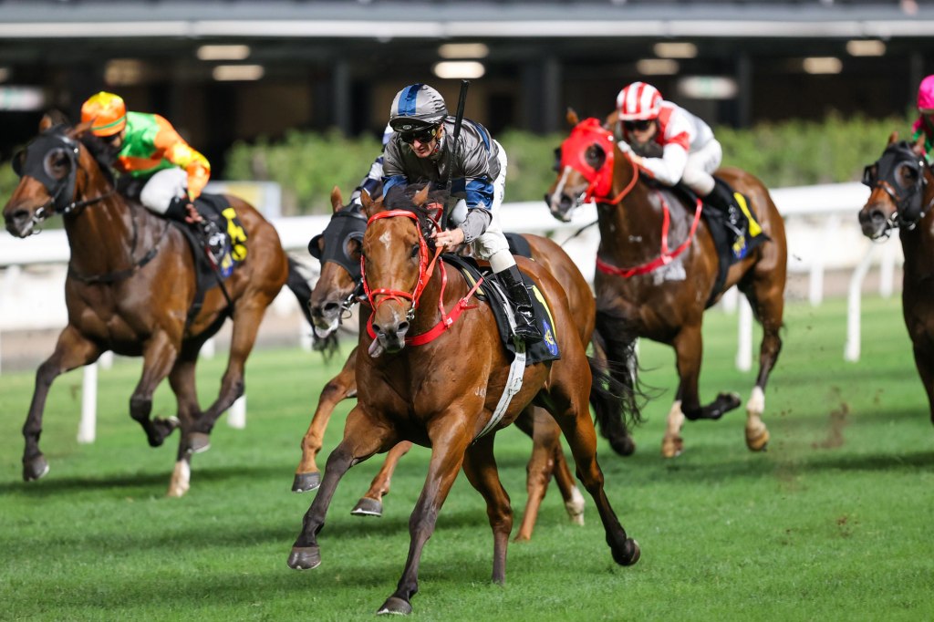 每日賽馬晚報（2025年4月24日），🇬🇧莫威利與史國東大戰週末免費看到尾，🇦🇺高興崇拜永別