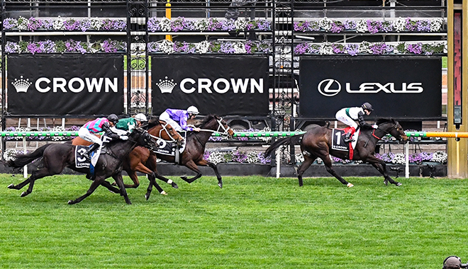 戴花錦標，精緻之道再嚐敗陣，樂觀派三度奪冠